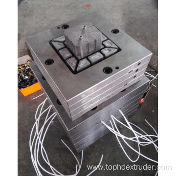 WPC post extrusion die head and mould